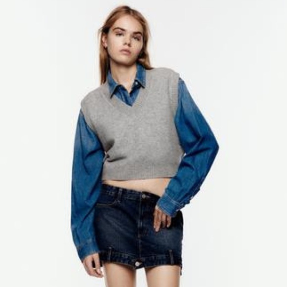Zara Gray V-Neck Cropped Sweater